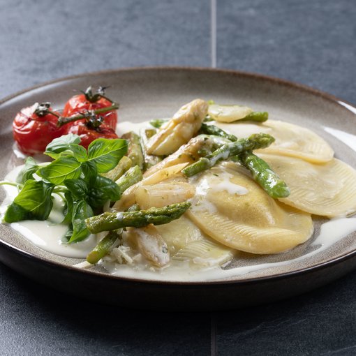 PRIME Restaurant Ahlbeck Ravioli with green asparagus